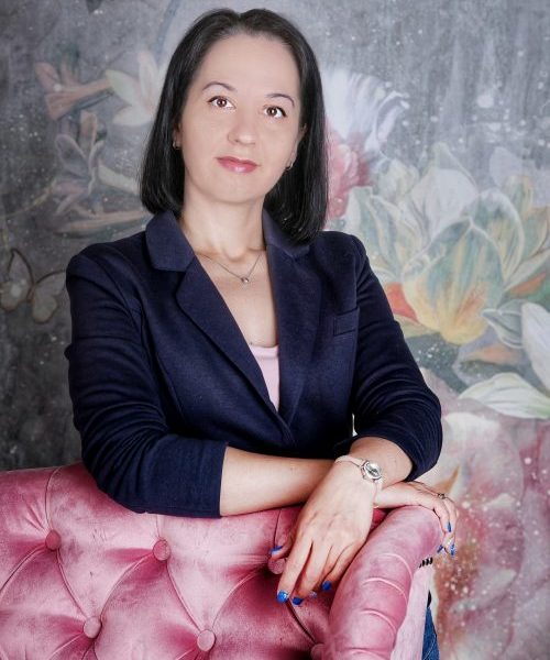 Анна Клёнова